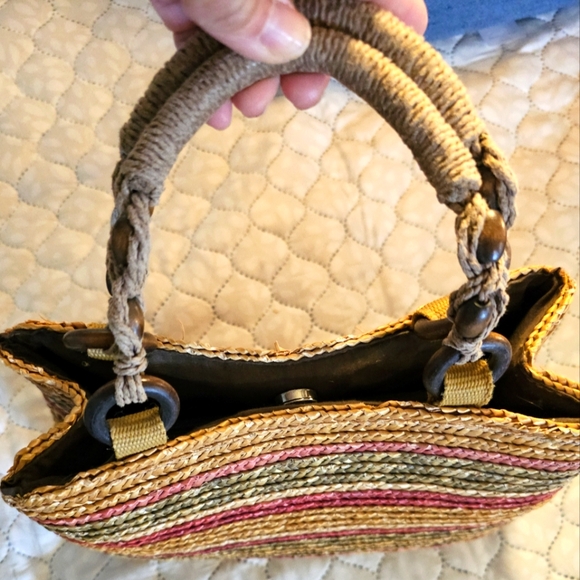 Colorful Straw Handbag - Picture 3 of 4